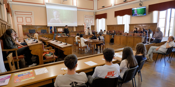 Attività 4<br>Incontro con gli studenti in Municipio